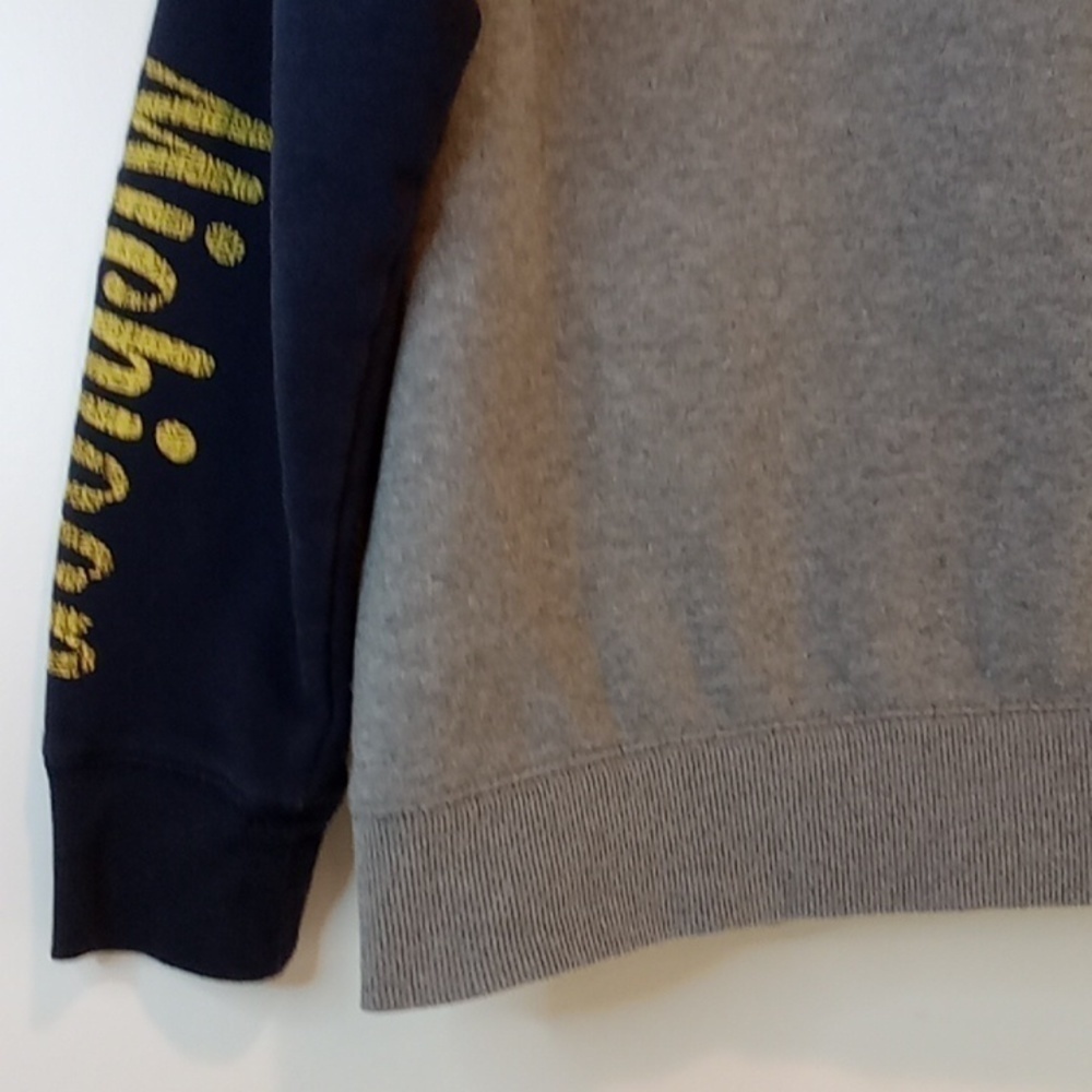 Colosseum Michigan Wolverines Funnel Neck Sweatshirt Men's Sz Med NICE! - Picture 10 of 16